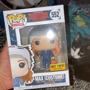 Max Costume pop